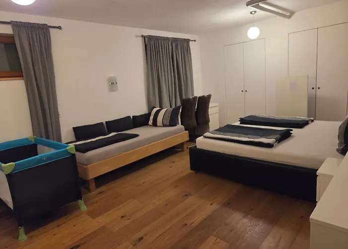 Apartment Ferienwohnung *